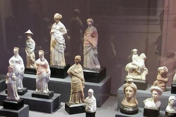 الإفتاء
      تؤكد
      جواز
      اقتناء
      التماثيل
      للزينة
      مالم
      يُقصد
      بها
      العبادة