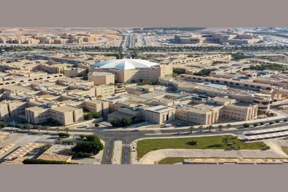 اليوم..
    جامعة
    القصيم
    تحول
    الدراسة
    الحضورية
    إلى
    "عن
    بُعد"