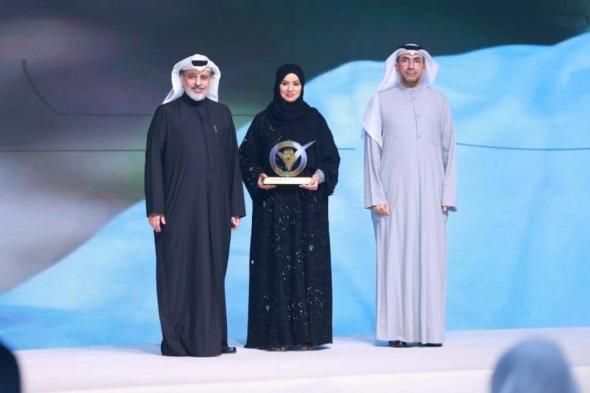 أربع
      جوائز
      للفجيرة
      في
      الملتقى
      الإعلامي
      العربي