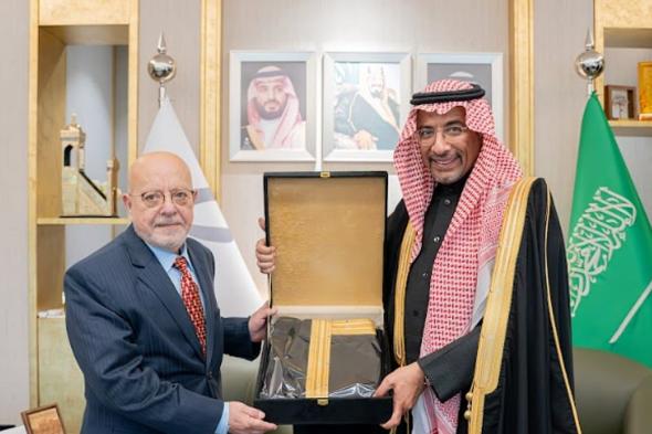 «الخريف»
يلتقي
وزير
الاقتصاد
والصناعة
السوري
ويبحثان
تعزيز
التعاون
بين
البلدين