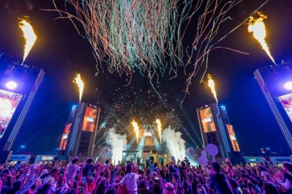 موسم
الرياض
2025
يتجاوز
8
ملايين
زائر
منذ
انطلاقه
في
أكتوبر
وسط
تنوّع
واسع
في
الفعاليات