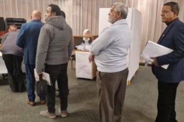 التصويت
إلكترونيا..
نقابة
التطبيقيين
يصوتون
فى
الانتخابات
لاختيار
النقيب
رقم
4..
صور