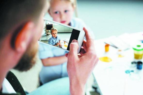 في
      زمن
      «المواقع»
      والكاميرا
      المفتوحة..
      لم
      يعد
      للبيوت
      أسرار!