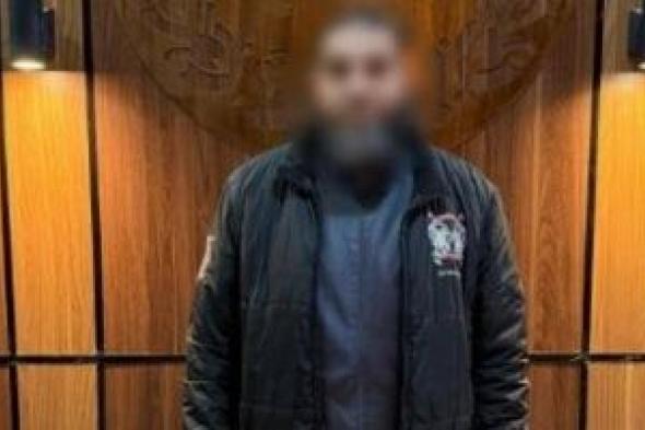 ضبط
شخص
يوزع
أموالا
بمحيط
اللجان
الانتخابية
بالزقازيق