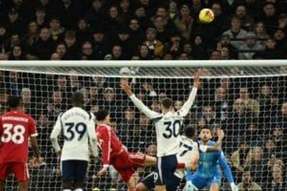 انتصار
صعب
لليفربول
على
توتنهام
بدون
محمد
صلاح