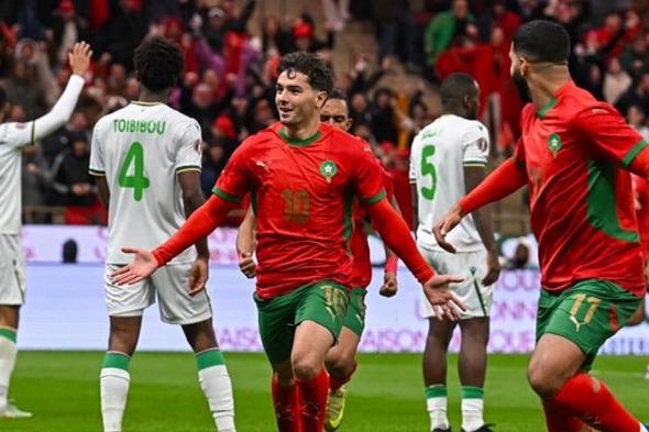 في
    افتتاح
    منافسات
    كأس
    الأمم
    الإفريقية..
    المغرب
    يدشّن
    مشواره
    بهدفي
    جزر
    القمر