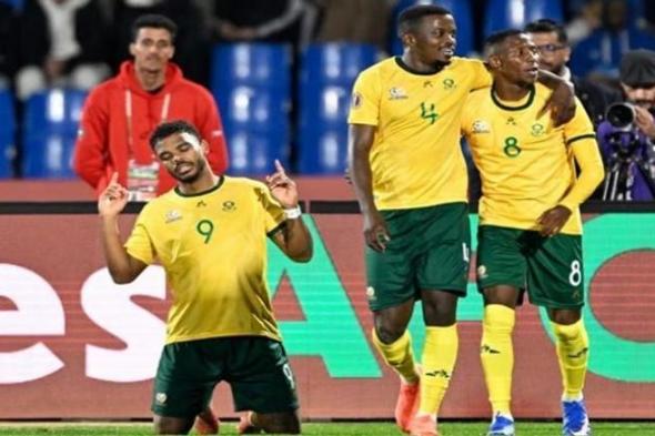 كأس
إفريقيا..
جنوب
إفريقيا
تفتتح
مبارياتها
بفوز
ثمين
أمام
أنغولا