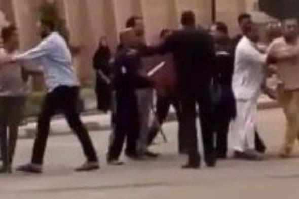 وزارة
الداخلية
تكشف
حقيقة
مشاجرة
دمياط
المتداولة
على
مواقع
التواصل