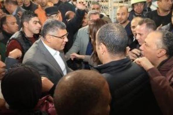 محافظ
الجيزة
يتفقد
مصابى
حادث
انهيار
عقار
إمبابة
للاطمئنان
على
حالتهم