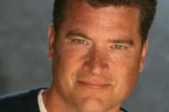 رحيل
بات
فين
نجم
مسلسلى
Friends
وSeinfeld
عن
عمر
60
عامًا