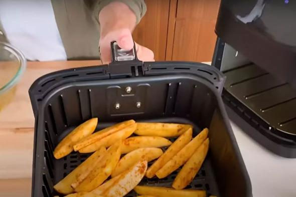 ما
      هي
      مميزات
      وعيوب
      القلاية
      الهوائية؟
      وهل
      هي
      صحية؟
      دليل
      شامل