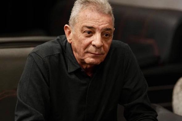 محمود
حميدة
يغادر
المستشفى
بعد
تحسن
حالته
الصحية