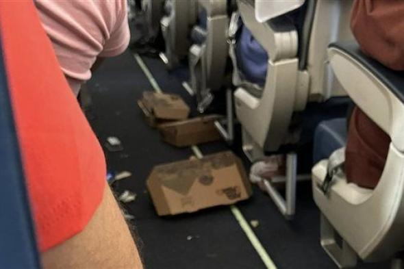 إير
      كايرو
      تفتح
      تحقيقًا
      في
      شكوى
      راكبة
      من
      سوء
      الخدمة
      برحلة
      الشارقة
      –
      القاهرة..
      وتعتذر
      للعملاء