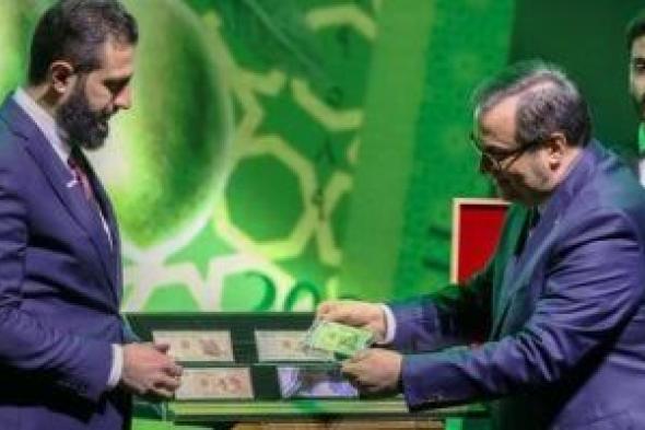 أحمد
الشرع
يكشف
عن
صورة
العملة
الجديدة
في
سوريا..
صور