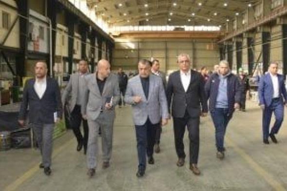 وزير
الإنتاج
الحربى:
أبو
زعبل
للصناعات
تساهم
بمنتجاتها
فى
دعم
الاقتصاد
الوطنى