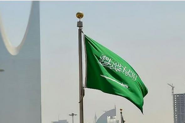 المملكة:
    على
    قوات
    الإمارات
    مغادرة
    اليمن
    خلال
    24
    ساعة
    ووقف
    الدعم
    العسكري
    أو
    المالي
    لأي
    طرف