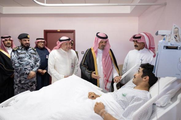 نائب
أمير
مكة
يزور
الجندي
ريان
وينقل
له
تحيات
القيادة:
بطل
بطل
بطل