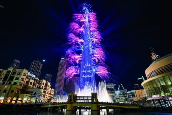 أماكن
      المشاهدة
      والمواقف..
      دليل
      حضور
      احتفالات
      رأس
      السنة
      2026
      في
      دبي