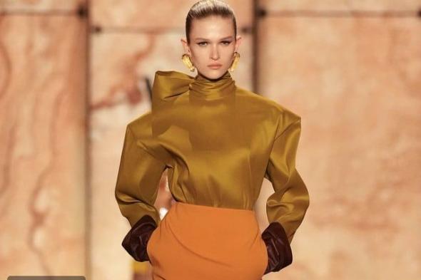 تنانير تناسب إطلالات سهرة ليلة رأس السنة: أناقة تليق بلحظات الاحتفال