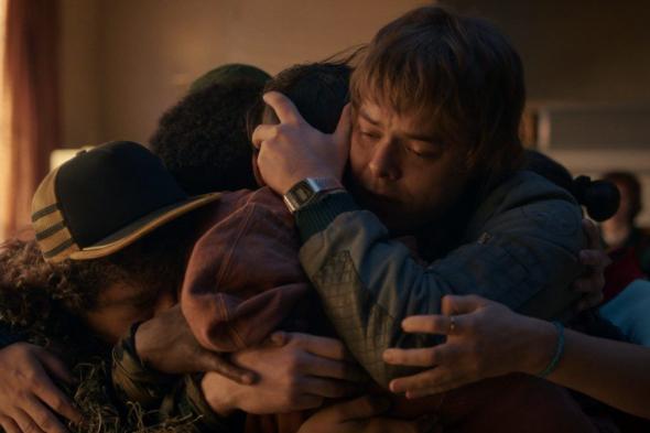 الحلقة
7
من
الموسم
5
من
Stranger
Things
تشعل
معركة
مراجعات
سلبية
مع
تصدي
الجمهور
لردود
الفعل
الغاضبة
تجاه
مشهد
مثير
للجدل