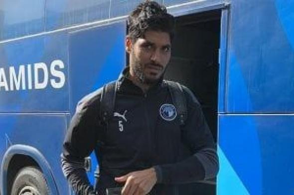 على
جبر
يؤازر
رمضان
صبحى
فى
جلسة
النطق
بالحكم
على
اللاعب
بقضية
التزوير