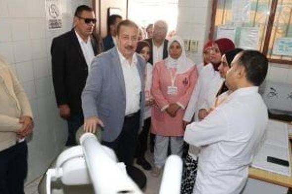 محافظ
المنوفية
يفتتح
وحدة
العلاج
الطبيعي
بـالوحدة
الصحية
"كفر
العرب"