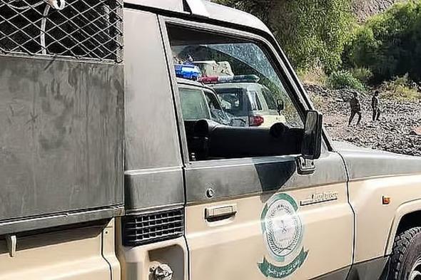 ضبط
مواطن
بحوزته
حطب
محلي
معروض
للبيع
في
المنطقة
الشرقية