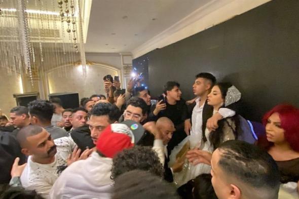 بعد
      ليلة
      "أم
      المعارك"..
      الشرطة
      تتدخَّل
      لـ"فَض
      فرح"
      كروان
      مشاكل
      وحفيدة
      شعبان
      عبد
      الرحيم