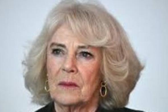 الملكة
كاميلا
تبوح
بسر
التحرش
بها
فى
المراهقة
وكيف
كان
ردها
مغلفا
بكعب
الحذاء