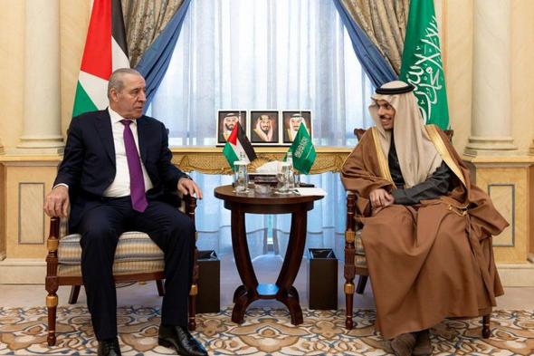 وزير
    الخارجية
    يستقبل
    نائب
    رئيس
    دولة
    فلسطين