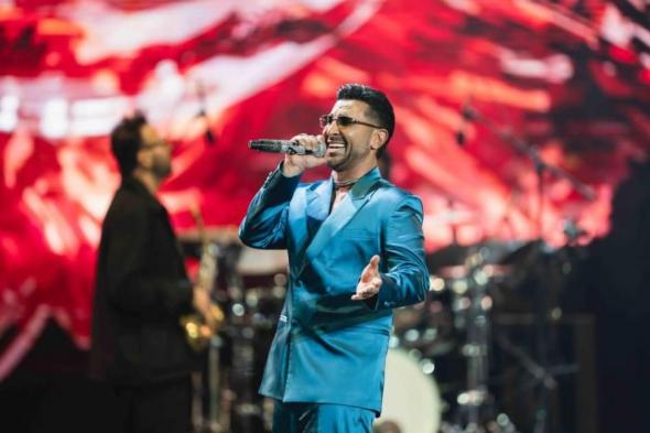 أحمد
      سعد
      وسيلاوي
      يشعلان
      الحماس
      في
      مسرح
      المجاز
      بباقة
      من
      الأغنيات