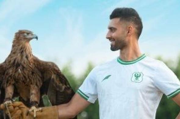 باهر
المحمدي
بعد
تجديد
تعاقده
مع
المصري:
لم
يكن
قراراً
سهلاً
لكنه
كان
من
القلب