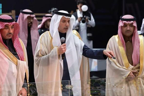 مدير
    مركز
    المعلومات
    الوطني:
    بدعم
    ولي
    العهد
    أطلقنا
    "هيكساجون"
    أكبر
    مركز
    بيانات
    حكومي
    مصنّف
    Tier
    IV
    عالميًا