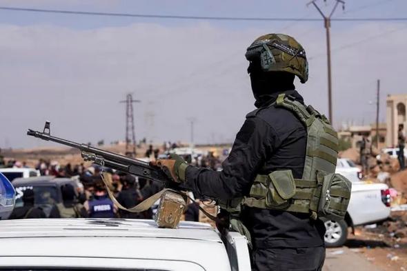 تفجير
    انتحاري
    يهز
    حلب..
    مقتل
    رجل
    أمن
    وإصابات
    بعد
    إحباط
    مخطط
    لاستهداف
    كنيسة