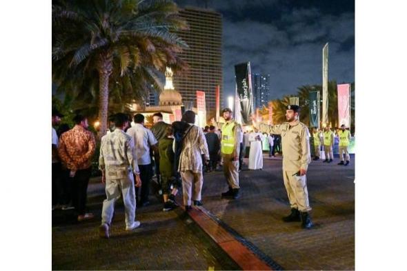 شرطة
      الشارقة
      تعلن
      نجاح
      خطتها
      الأمنية
      لاستقبال
      العام
      الجديد
      2026