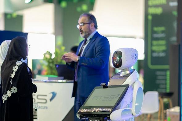 هل
    نشاهد
    مذيع
    سعودي
    "روبوت"
    في
    المنتدى
    السعودي
    للإعلام
    2026؟