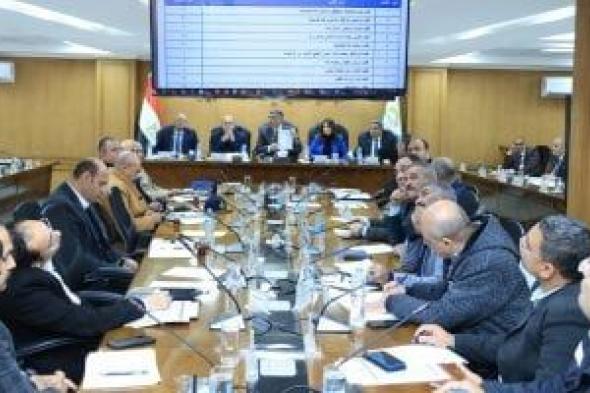 محافظ
الجيزة:
استعدادات
لانطلاق
الموجة
الـ28
لإزالة
التعديات
واسترداد
أراضى
الدولة