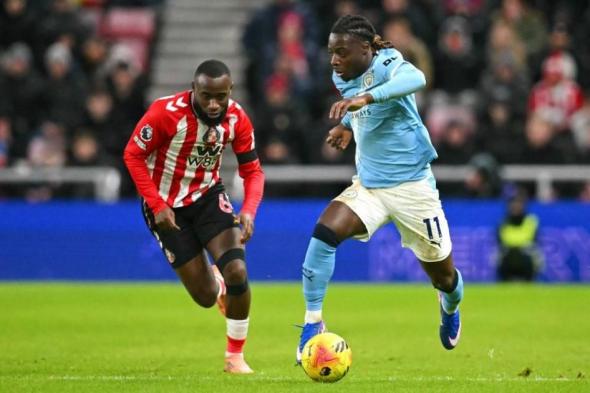 بعد
تعثر
السيتي
وليفربول..
أرسنال
المستفيد
الأكبر
من
الجولة
19