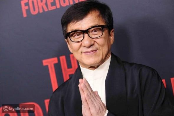 جاكي شان يبكي بسبب طفل فلسطيني ويدعو لإنهاء معاناة غزة