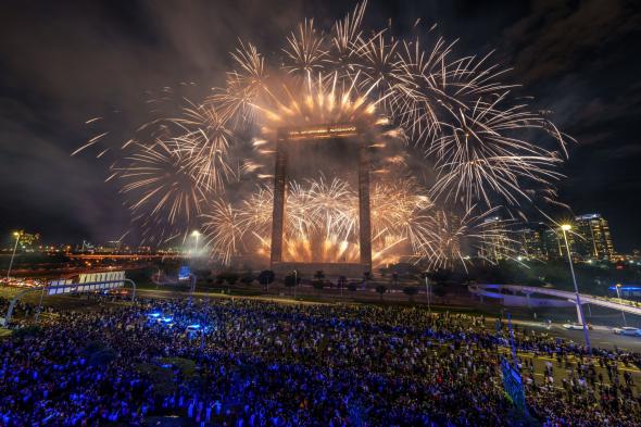 39 ألف زائر للحدائق وبرواز دبي في رأس السنة