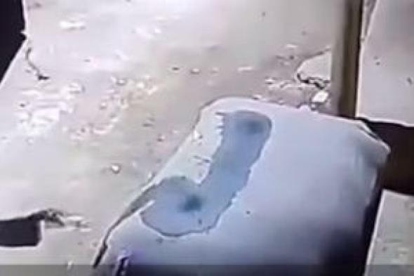 شاهد
لحظة
إشعال
مواطن
النار
في
توك
توك
بسوهاج..
وتفاصيل القبض عليه