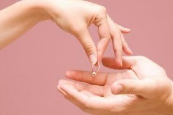 بعد
33
سنة
زواج..
طلاق
مفاجئ
وزواج
سرى
يشعل
معركة
نفقة
بـ4
ملايين
و750
ألف
جنيه