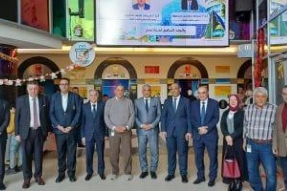 رئيس
جامعة
طنطا
يترأس
وفدا
طبيا
فى
زيارة
تنسيقية
لمستشفى
57357