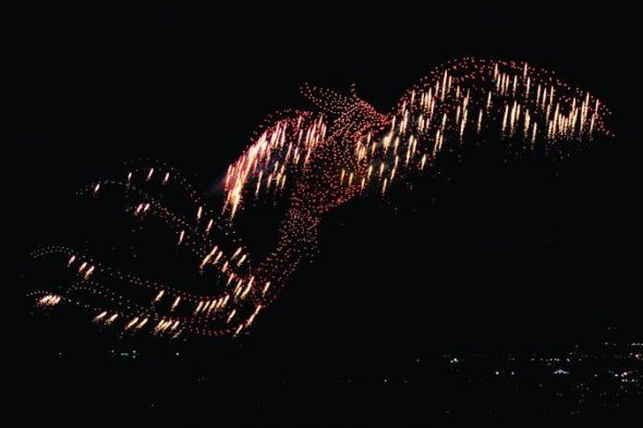 احتفالات رأس الخيمة تدخل «غينيس» بطائر العنقاء   