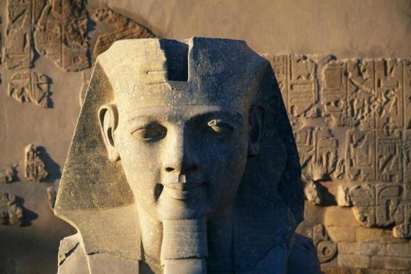 بعد
      96
      عاماً
      من
      الغياب..علماء
      يعثرون
      على
      النصف
      المفقود
      لتمثال
      رمسيس
      الثاني