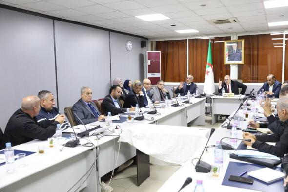 اجتماع
هام
بخصوص
مشروع
قانون
المرور
وتسعيرة
النقل