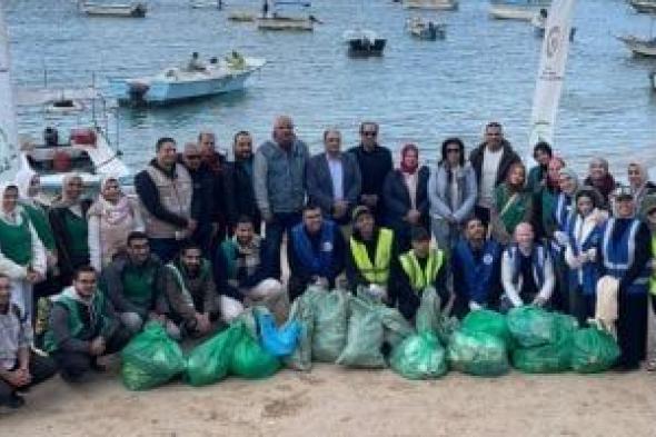 وزارة
البيئة
تدشن
أول
حملة
للقضاء
على
المخلفات
الصلبة
والبلاستيكية
بالإسكندرية..
صور