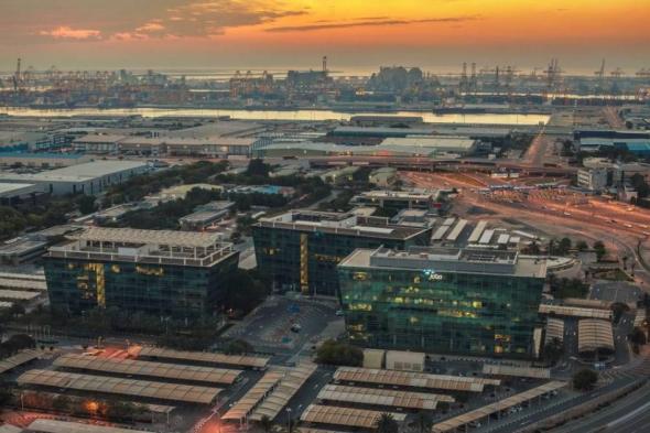 دبي
      ترسّخ
      مكانتها
      الصناعية
      بنمو
      ثابت
      ومشاريع
      استراتيجية
      في
      2025