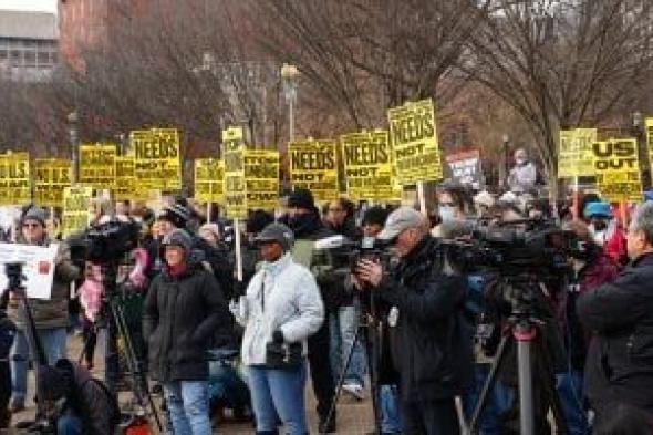 احتجاجات
أمام
البيت
الأبيض
تنديدا
باعتقال
الرئيس
الفنزويلى
مادورو..
صور