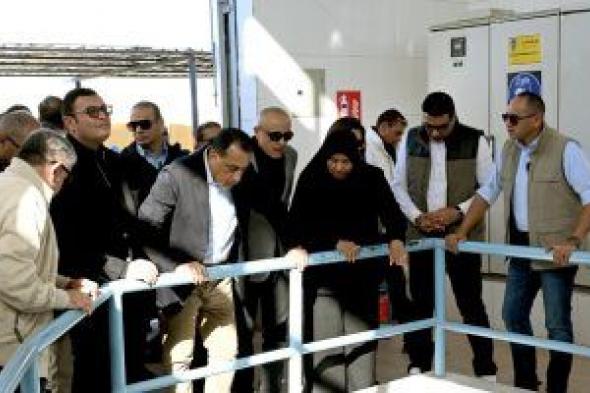 رئيس
الوزراء
يتفقد
محطة
رفع
صرف
صحى
الرياينة
ضمن
مشروعات
حياة
كريمة